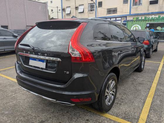 VOLVO XC60 2.0 T5 COMFORT FWD TURBO GASOLINA 4P AUTOMÁTICO